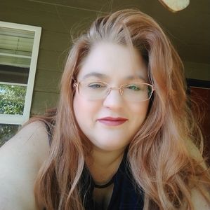 Meet your Posher, Kellie